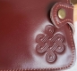Preview: Brieftasche echtes Leder in braun      praktisch, stilbewusst und langlebig   Motiv: Ulziihee (endloser Knoten)