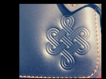 Brieftasche echtes Leder in schwarz      praktisch, stilbewusst und langlebig   Motiv: Ulziihee (endloser Knoten)