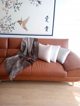 Preview: Kuschelig weiche und warme Decke 200x150cm, braun, 100% Yakwolle aus der METE Collection