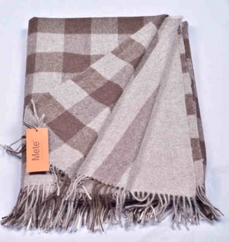 Kuschelig weiche und warme Decke 200x150cm, hellbraun, 100% Yakwolle aus der METE Collection
